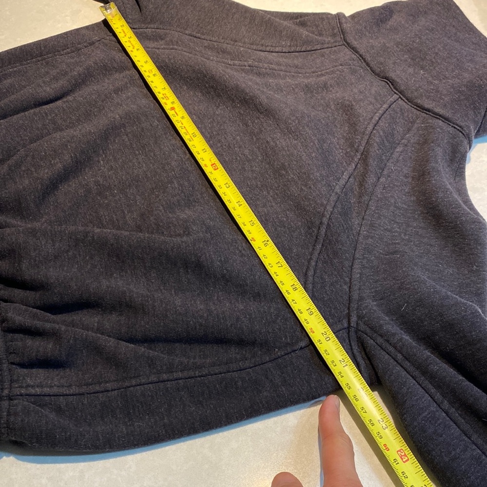 Lululemon Plush Times Jacket Heathered grey Core Black size 8 ⭐️⭐️⭐️⭐️ - Picture 15 of 16